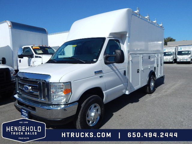 2016 Ford E350 10' Utility/Parcel on Single Rear Wheels with RACK