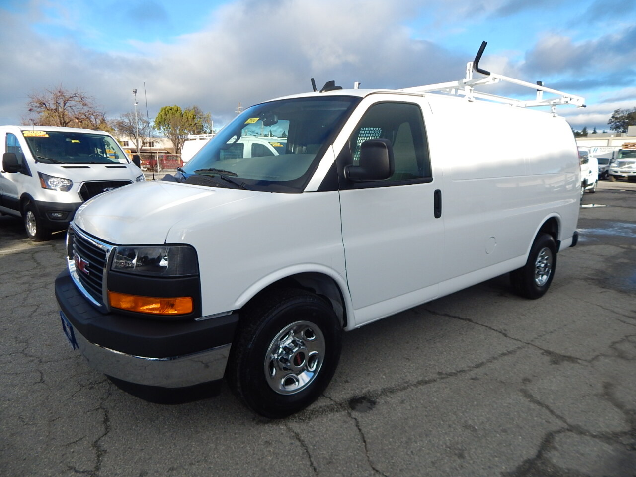 Used 2024 GMC 2500 3/4-Ton with 11,708 miles for sale in Palo Alto, CA at $38,995