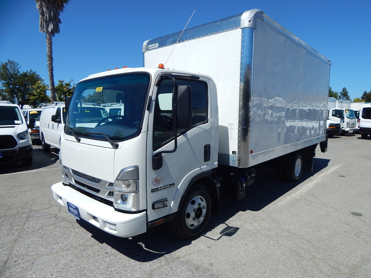 Used 2023 Isuzu NPR HD Bobtail 16 with 34,114 miles for sale in Palo Alto, CA at $57,995