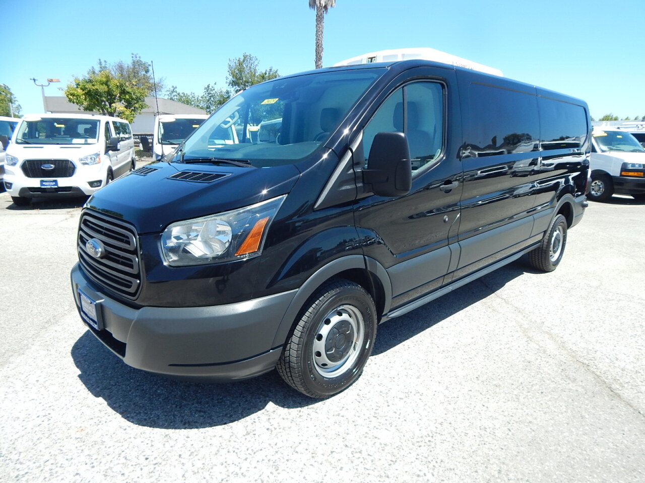 2017 Ford Transit's photo