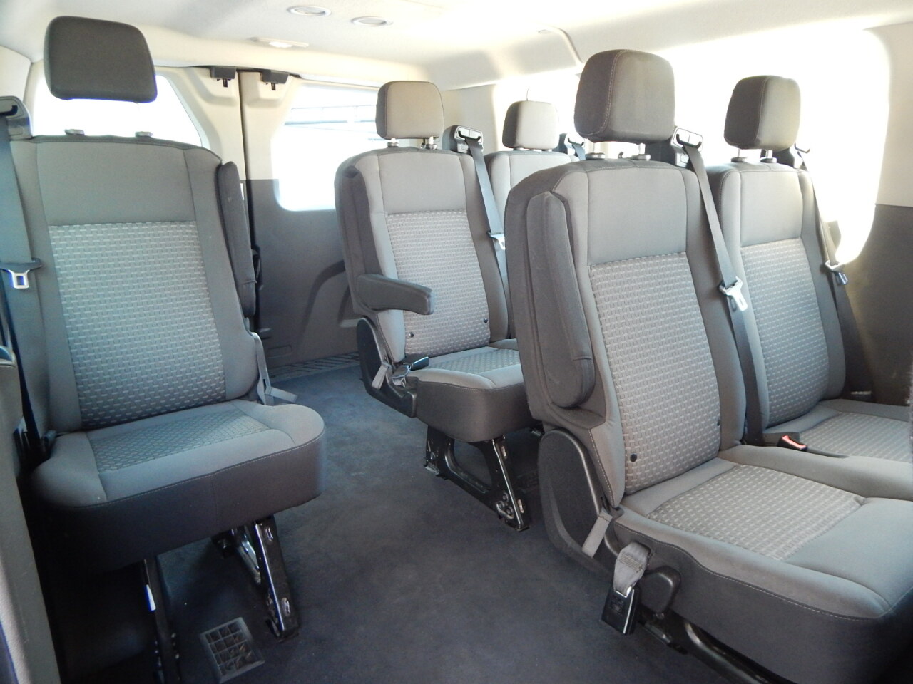 2022 Ford Transit Passenger Van XLT - Photo 29