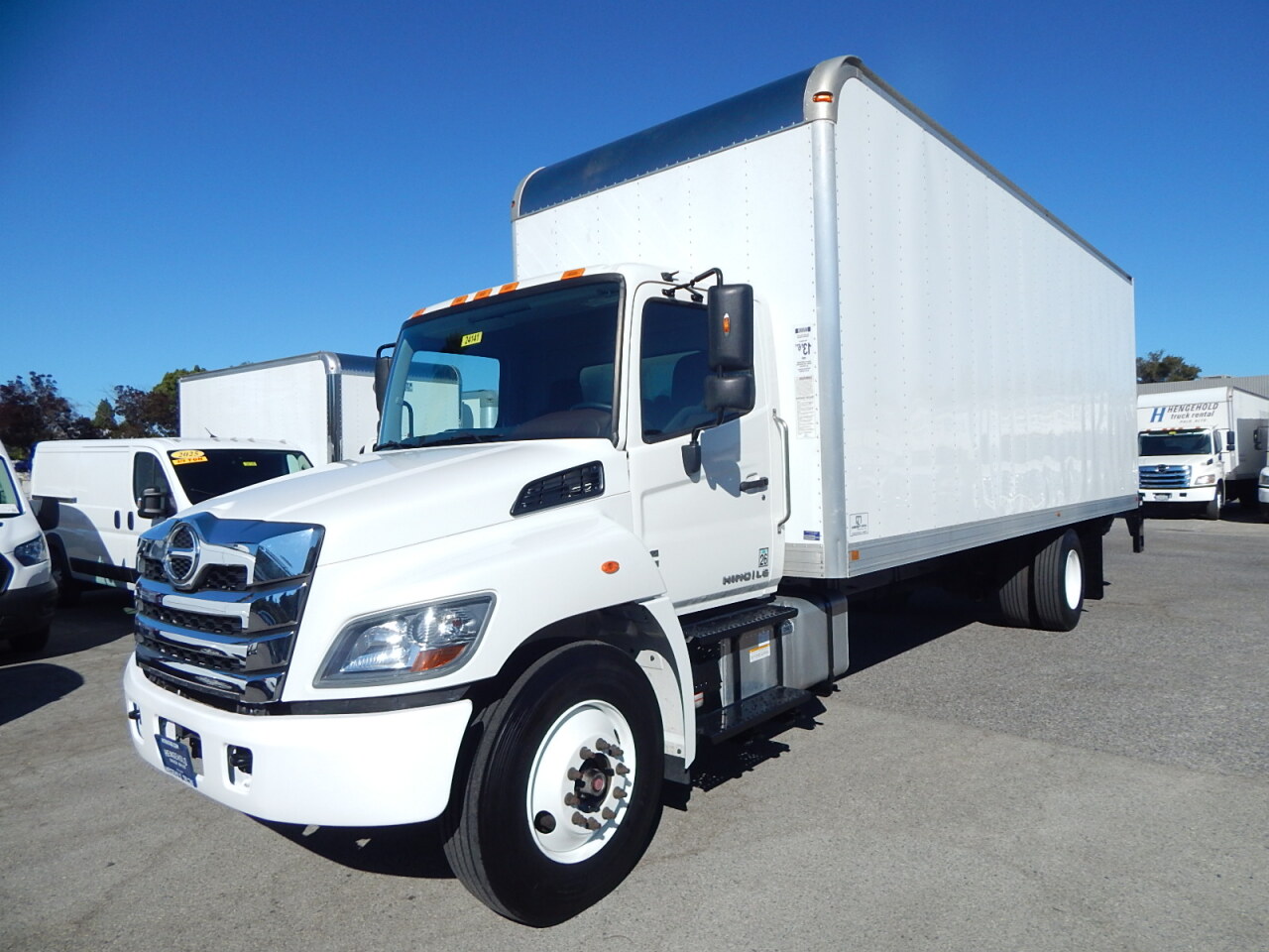 Used 2024 Hino L6 Bobtail 26 with 50,725 miles for sale in Palo Alto, CA at $84,995